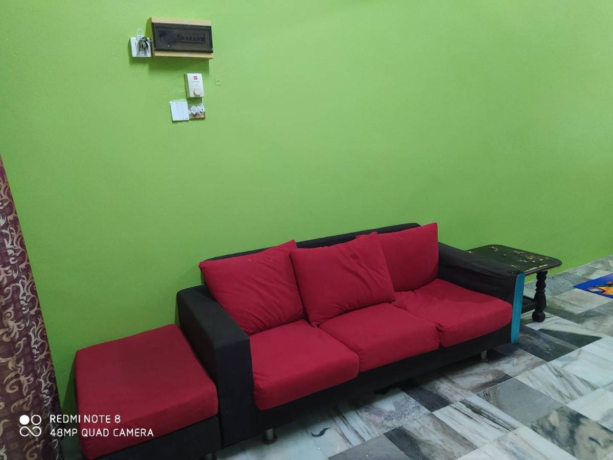 Homestay D' Tengah Bandar Kuala Rompin Eksteriør bilde
